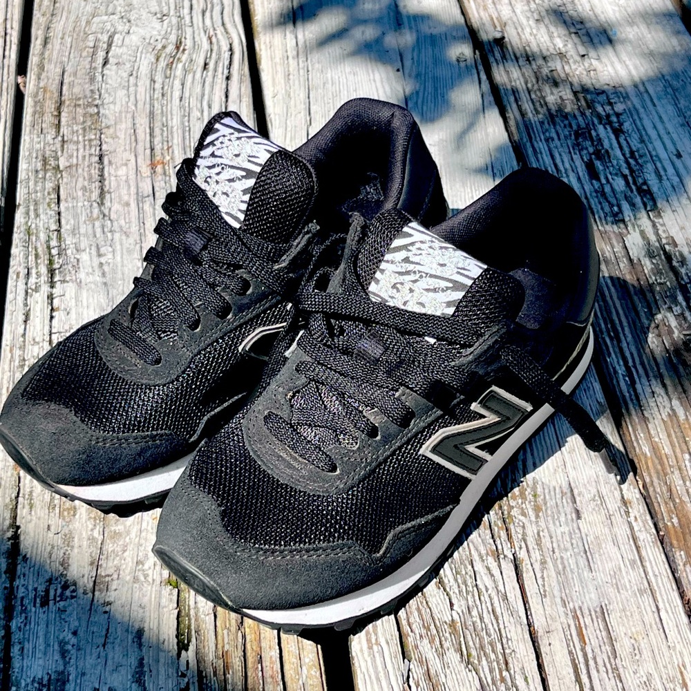 Women’s New Balance size 6